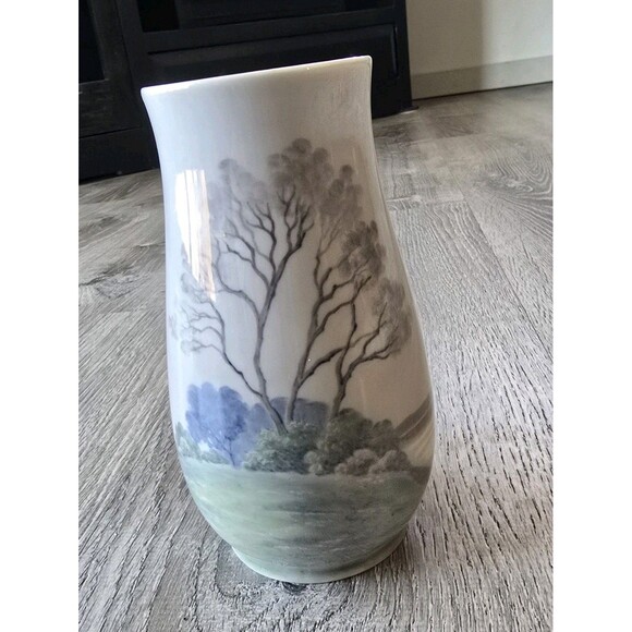Bing and Grondahl Denmark Vase with Trees No. 526/5210 - Picture 1 of 15
